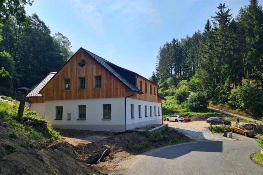 Janov - exterier 3 Janov - exterier 3