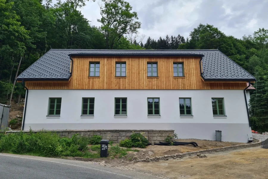 Janov - exterier1 Janov - exterier1